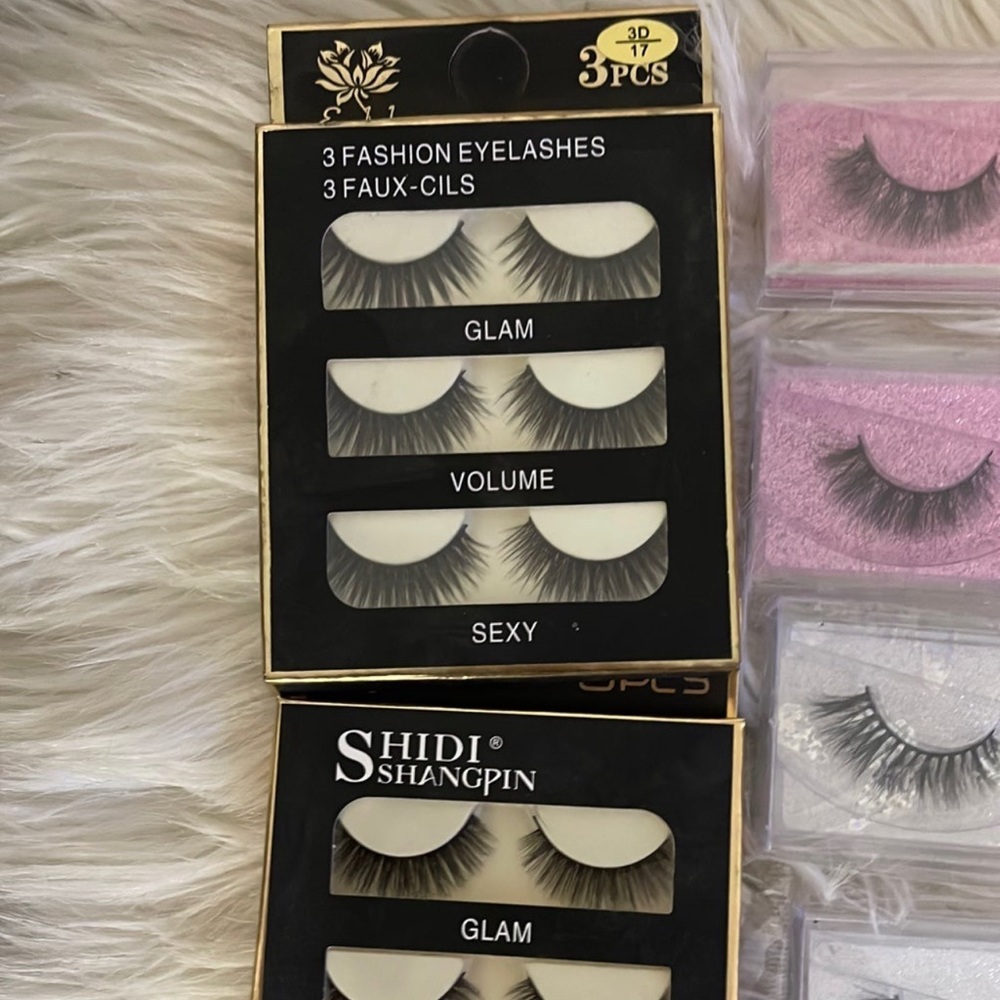 false Lashes - Picture 2 of 4